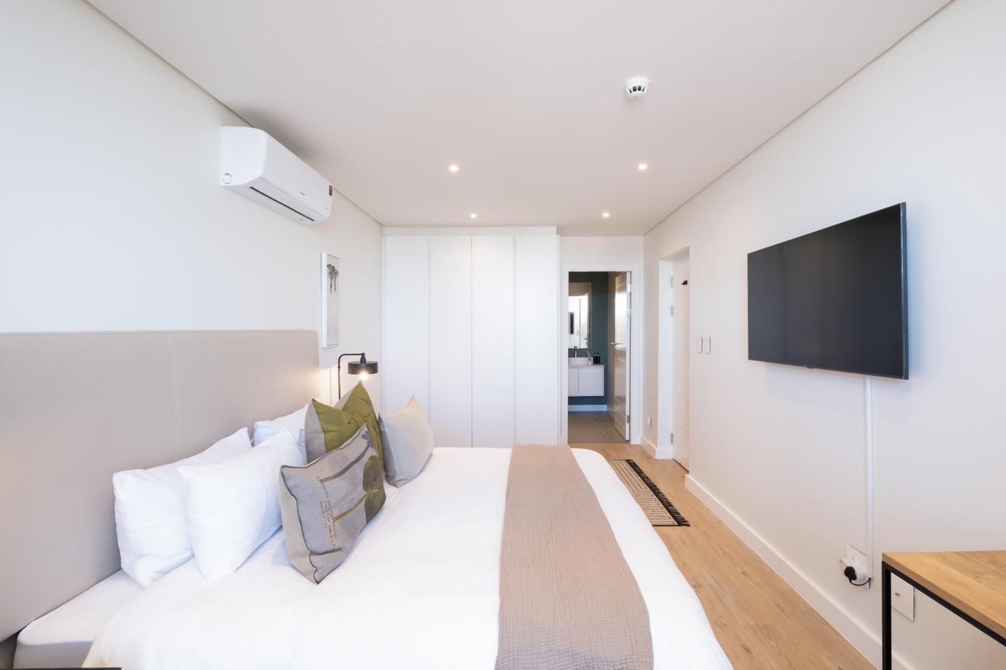 Newlands Peak Luxury