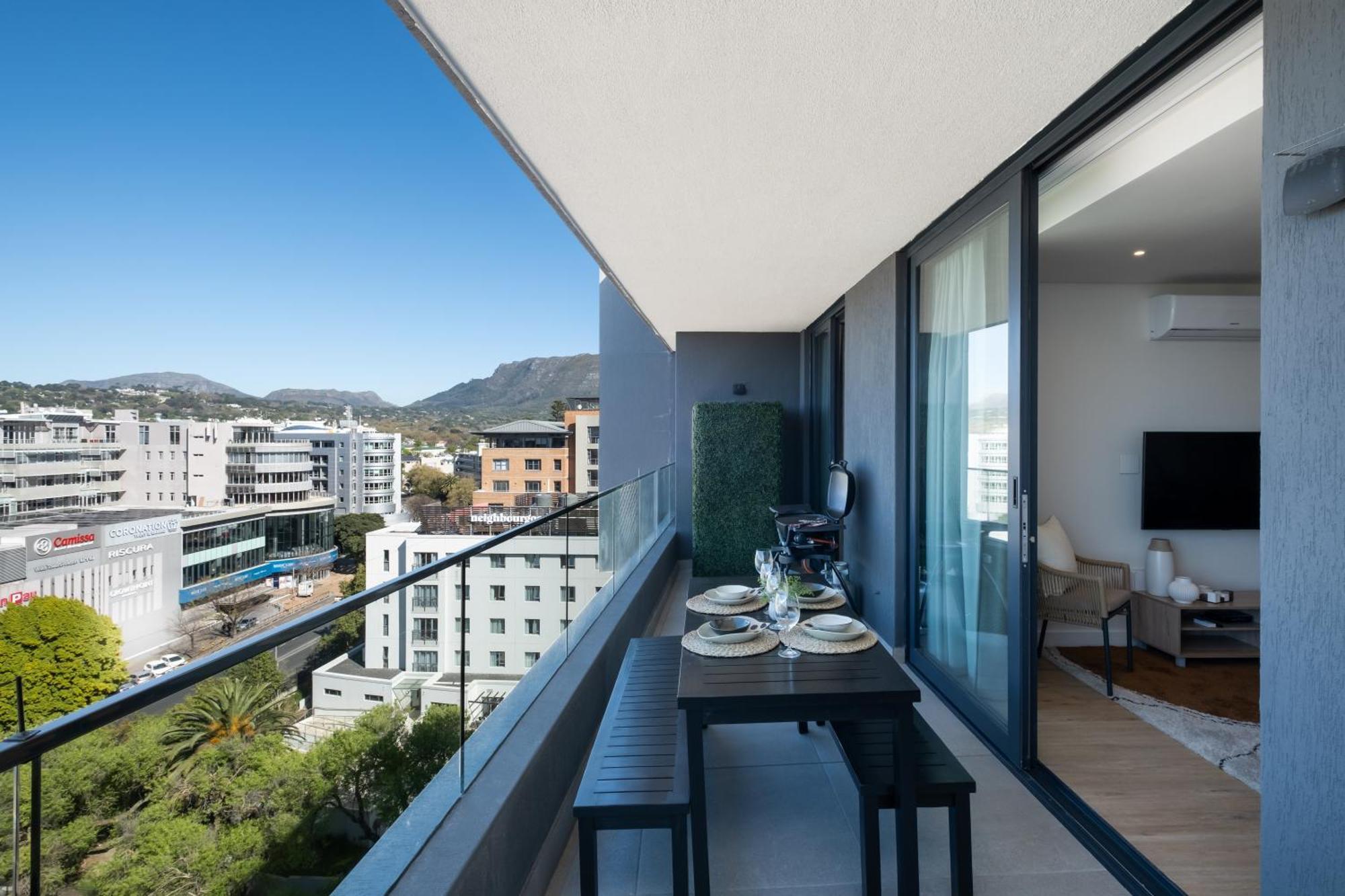 Newlands Peak Luxury Apartment *